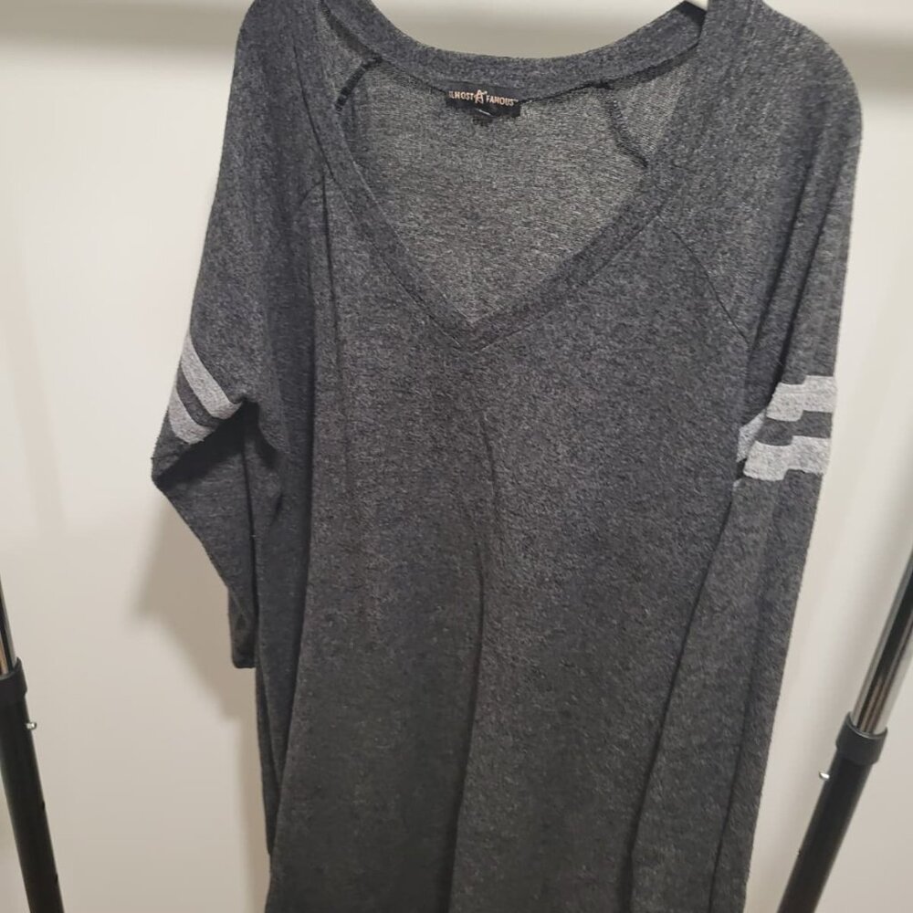 Dark Gray V‑Neck Stripe‑Sleeve Top